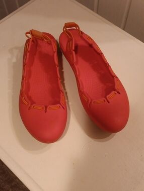 CROS Coral Pink Slip-On Ballet Flats with Orange Trim 11W